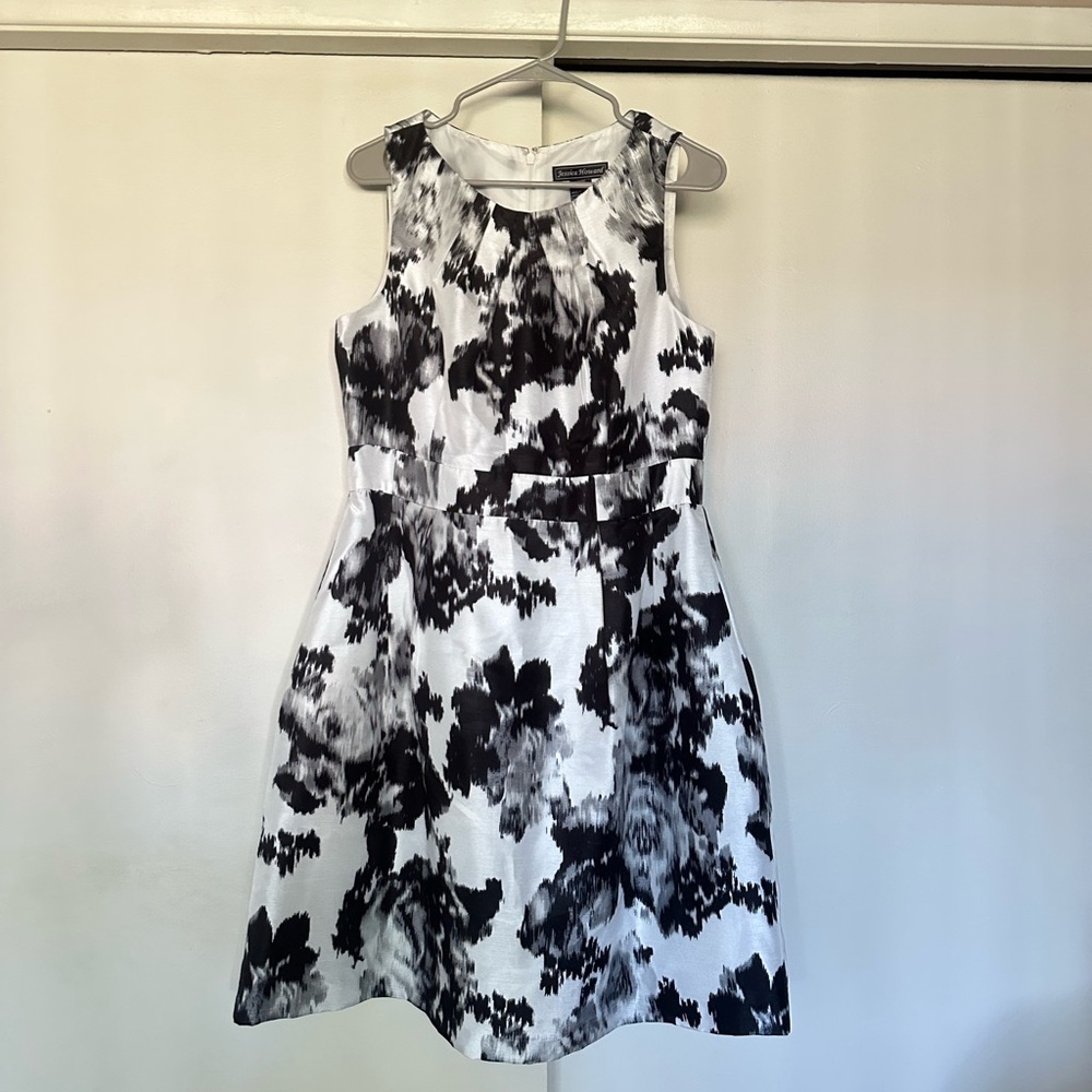 Jessica Howard Black and White Floral Midi Dress